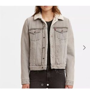 Levi's SHERPA TRUCKER JACKET size small